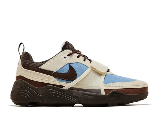 Travis Scott x Nike Zoom Field Jaxx 'Leche Blue'