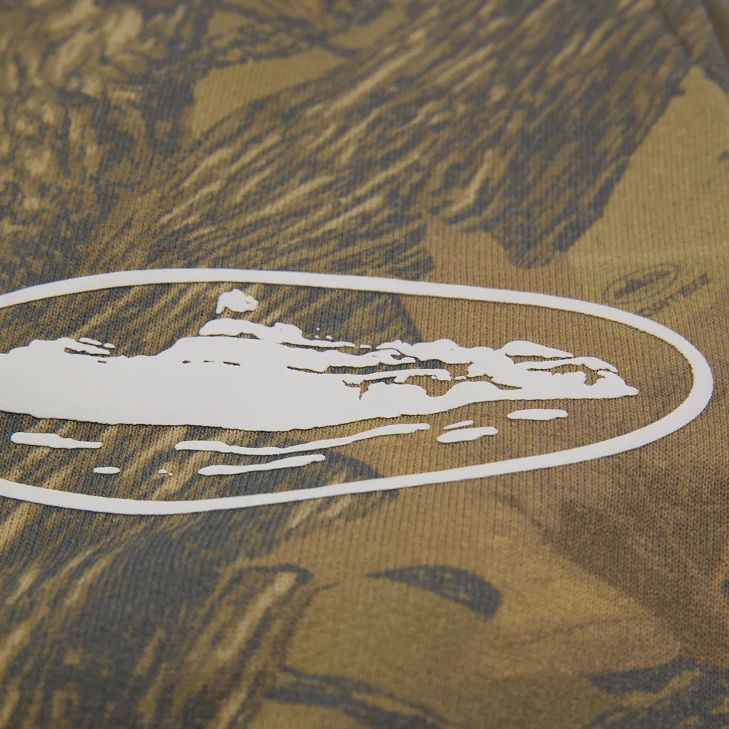 Corteiz Alcatraz Puff Print Sweatshorts 'Forest Camo'